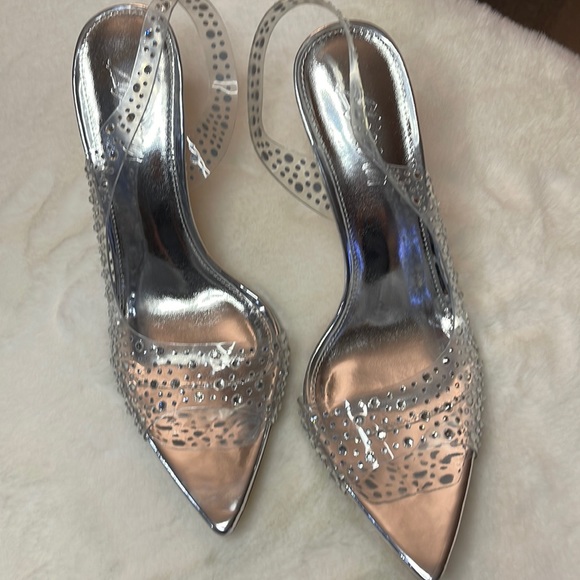 Pointed Silver Rhinestone Vinyl pump - Picture 2 of 7